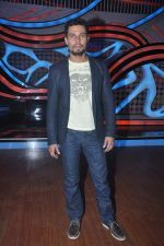 Randeep Hooda promote Murder 3 on the sets of Nach Baliye 5 in Filmistan, Mumbai on 12th Feb 2013 (27).JPG